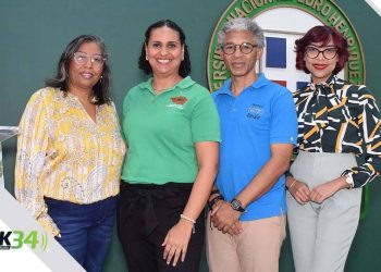 Anacaona Teatro fomenta la creatividad con su conferencia en la UNPHU