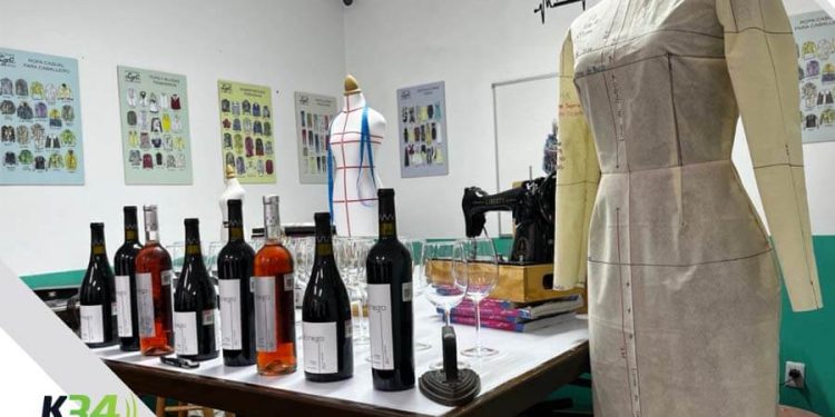 Entre hilos y copas: el taller de costura y vino de Hilo Negro