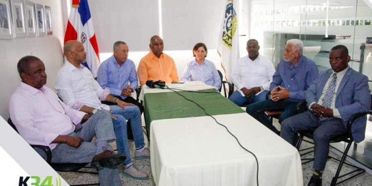 Oficina Senatorial de Peravia y Comité Gestor lanzan Concurso de Logo para el Plan Estratégico de Desarrollo Sostenible 2025-2055, impulsado por el senador Julito Fulcar