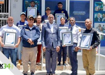 Julito Fulcar reconoce a héroes de Peravia que respondieron a la tragedia del Jet Set