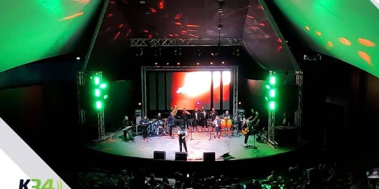 JC Rey regaló un concierto inolvidable a las madres en su día