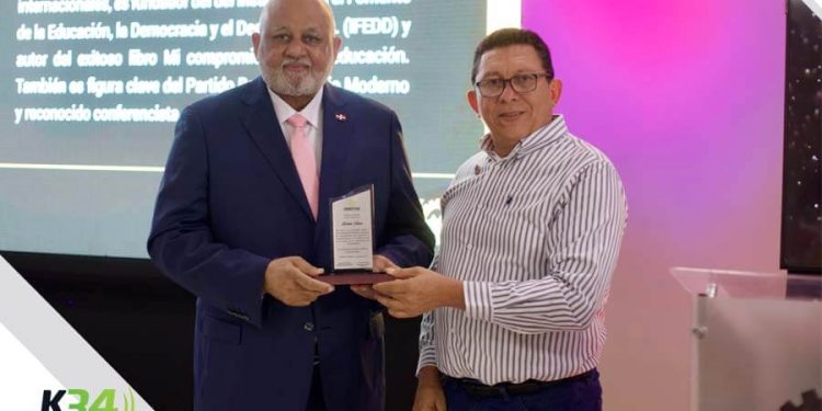 Roberto Fulcar lleva su visión de “Liderazgo Trascendente” a Honduras.