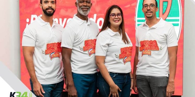 UFHEC gradúa 1,316 profesionales con mensaje de compromiso social