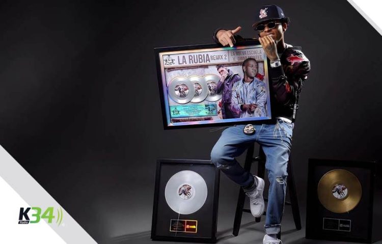 Babilom recibe Discos de Oro y Platino por su hit internacional “La Rubia”