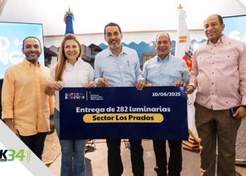 Carolina entrega 282 luminarias led instaladas para mayor seguridad en Los Prados