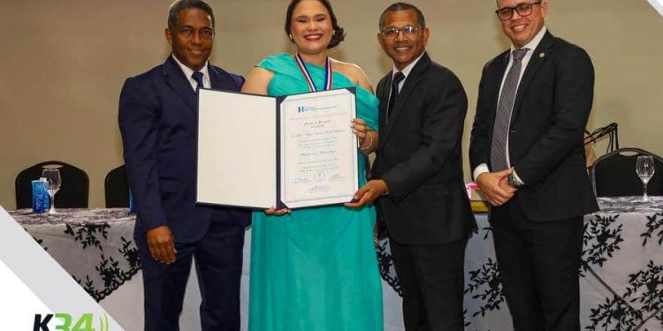 Hospital Materno Evangelina Rodríguez gradúa 21 nuevos especialistas materno-infantiles