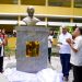 Develan busto de Francisco Gregorio Billini en liceo de Baní