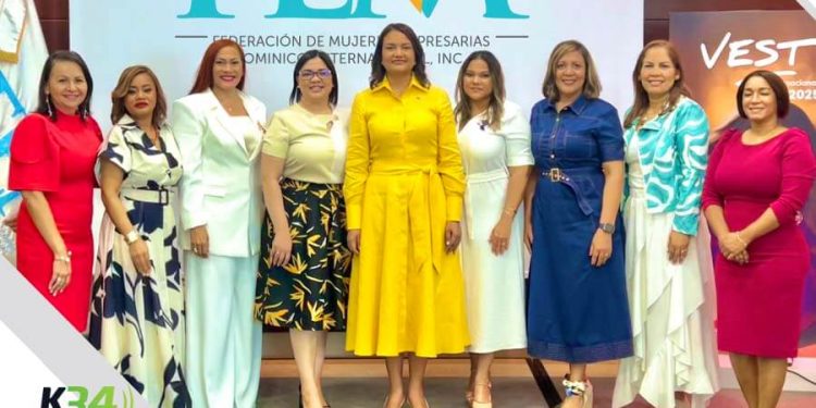 FEM celebra almuerzo “El Triángulo del Poder” y juramenta nuevas socias