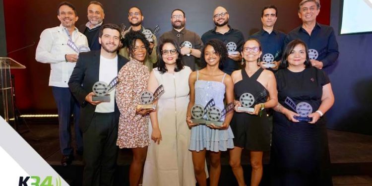 VI edición Premios Adopresci: cine de autor y talento técnico protagonizan la gala