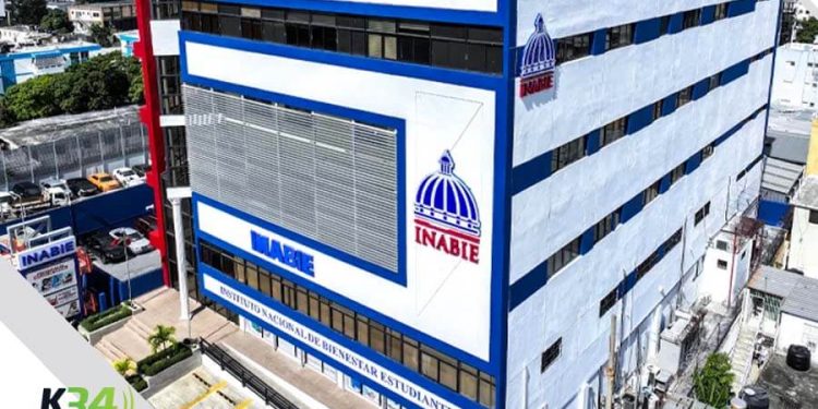 La Industria Nacional del sector textil reafirma su capacidad para suplir el programa de utilería escolar a nivel nacional