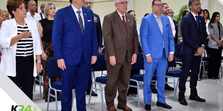 Presentan Programa de Salud Bucal para Profesionales y Auxiliares de Enfermería