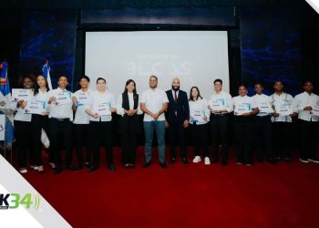 ITLA abre nuevas oportunidades a jóvenes con la entrega de más de 100 becas para educación superior