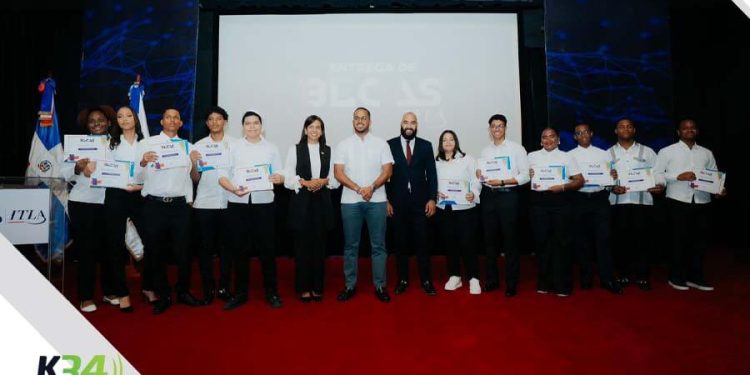 ITLA abre nuevas oportunidades a jóvenes con la entrega de más de 100 becas para educación superior