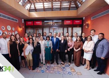 Ministro de Energía y Minas presenta planes y retos del sector energético en encuentro de La Mesaza