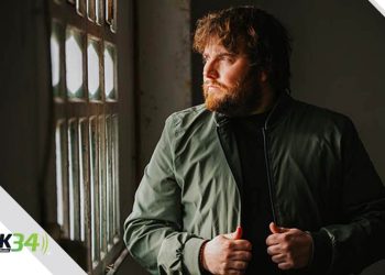 Rubén Nasville le pone banda sonora al fin del mundo con "Finisterre"