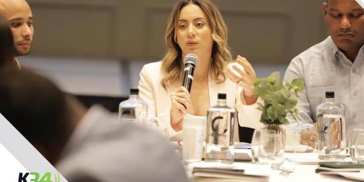 Gloria Reyes presenta a la prensa la nueva Dirección de Desarrollo Social Supérate tras fusión con ADESS