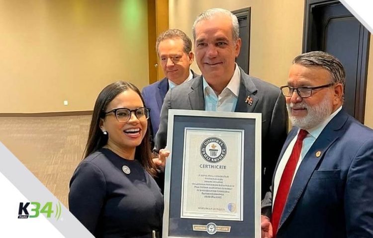 Presidente Luís Abinader felicita a Restaurante Amigos por récord Guinness en Aniversario FDC