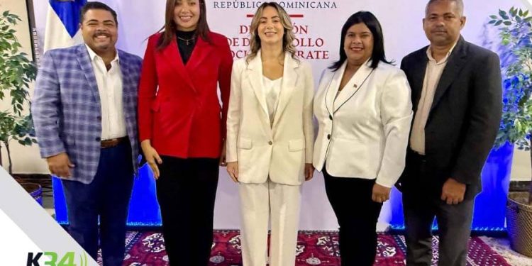 Gloria Reyes comparte con SODOMEDI y medios digitales sobre logros en la Dirección de Desarrollo Social Supérate  