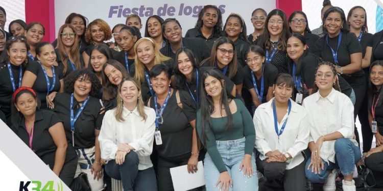 Dirección de Desarrollo Social Supérate graduó 1,187 niñas y adolescentes de los “Club de Chicas”, junto a UNICEF y KOICA