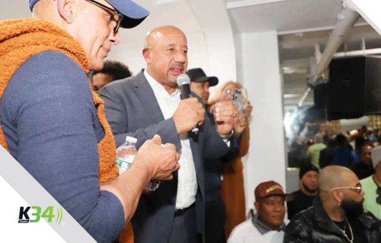 Dominicanos impulsan la reelección de Brian DePeña como alcalde de Lawrence