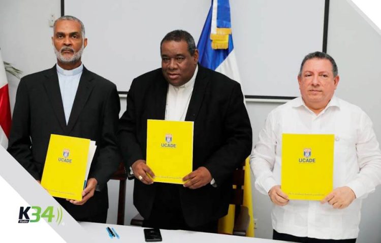 COOPNAMA y UCADE firman alianza para ampliar acceso a becas en La Altagracia