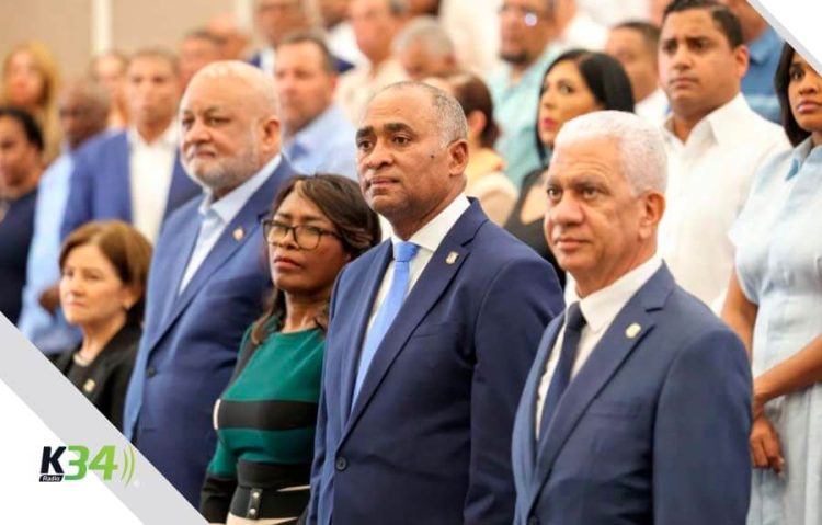 Julito Fulcar rinde cuentas en multitudinario acto en Baní y presenta el Plan Estratégico de Desarrollo Sostenible de Peravia