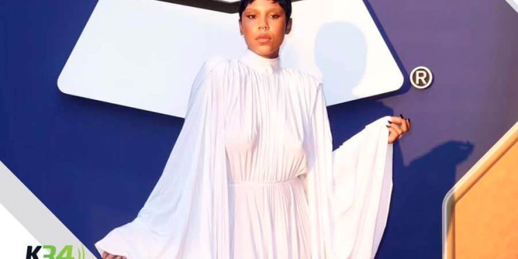 Tokischa deslumbra en los Latin Grammy con diseño exclusivo de VETEMENTS y anticipa su próxima era musical