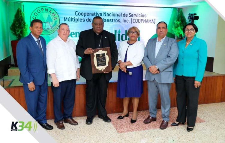 Obispo de Higüey destaca Programa Nacional de Becas de COOPNAMA como una de las mayores iniciativas educativas del país