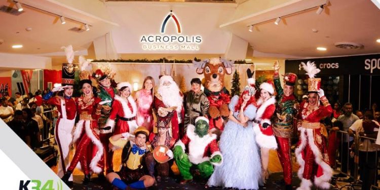 Acrópolis da la bienvenida a la Navidad 2025 con una noche mágica llena de luz y tradición