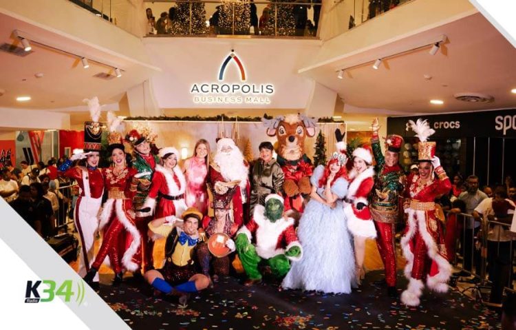 Acrópolis da la bienvenida a la Navidad 2025 con una noche mágica llena de luz y tradición