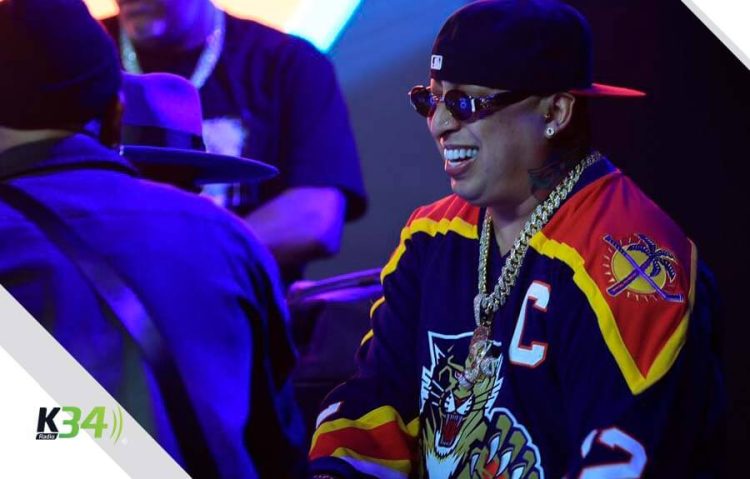 Ñengo Flow sorprende en La Casa de Alofoke 2: ovación, regalos, música nueva y una parranda navideña