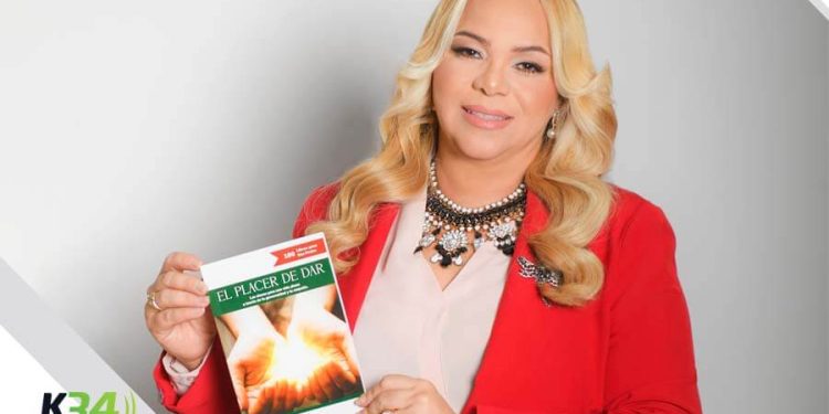 Delegación del Tate Modern conoce la obra de Iván Tovar en visita a República Dominicana