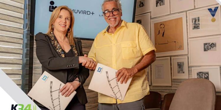 Delegación del Tate Modern conoce la obra de Iván Tovar en visita a República Dominicana