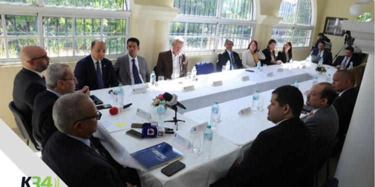 Jorge Subero Isa convoca a la Mesa Nacional de Decanos de Derecho en Unapec