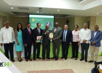 COOPNAMA reconoce trayectoria y aportes del médico y filántropo Cruz Jiminián y del profesor Melanio Hernández, autor del libro Nacho