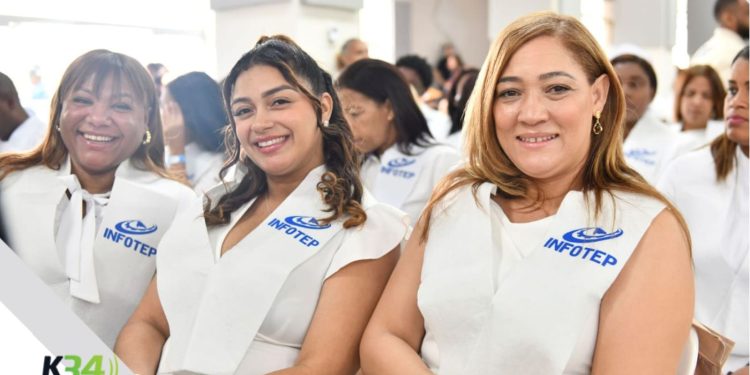 Casi medio millón de mujeres se capacitaron en el INFOTEP durante 2025