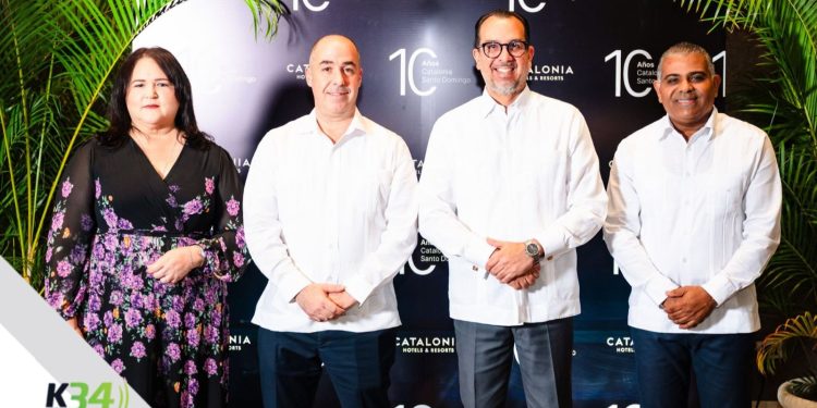 Catalonia Santo Domingo celebra décimo aniversario. 