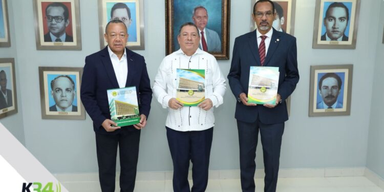 COOPNAMA fortalece programa de becas en alianza con UFHEC