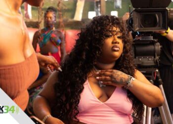 La Biggie celebra No. 1 de “Teteo” revelando la historia jamás contada detrás de su éxito internacional