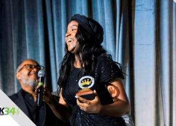 Raisa Díaz conquista el Premio Galardón a Canción del Año con "Hay Una Palabra"