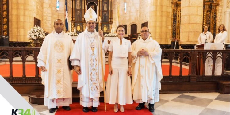 Carolina Mejía conmemora el 528 aniversario de Santo Domingo