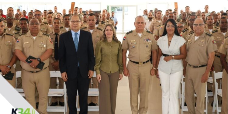 Defensa y Mujer impulsaron consulta nacional con cientos de hombres militares