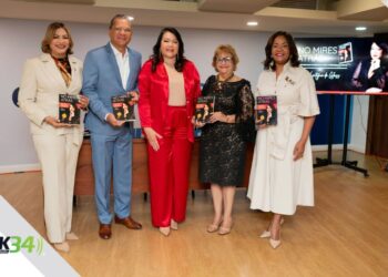 Sulin Lantigua de Glass realiza conversatorio sobre su libro “No mires atrás”
