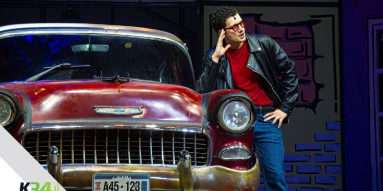 José David hace historia al convertirse en el primer venezolano en interpretar a Kenickie de Vaselina