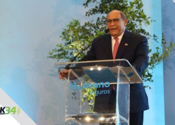 Santos Badía llama a empresas a financiar becas: “La mejor inversión que se puede hacer en RD es la educación”