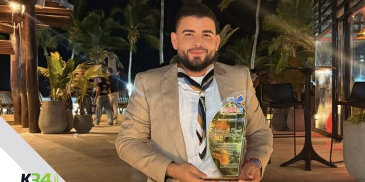 Ángel Torres recibe reconocimiento “Wedding Planner del Año” por su aporte a la industria de eventos en Margarita