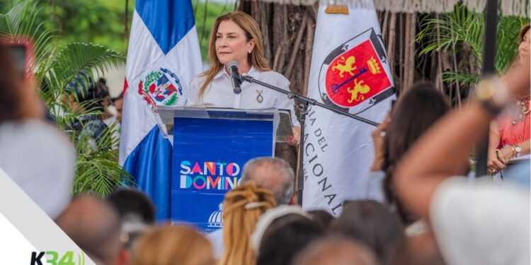 Carolina Mejía completa 231 parques y plazas entregados en la capital